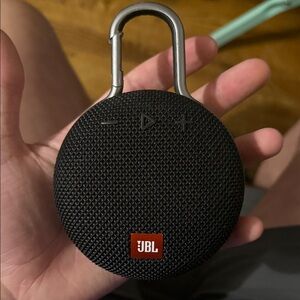 JBL Black Clip-On Bluetooth Speaker